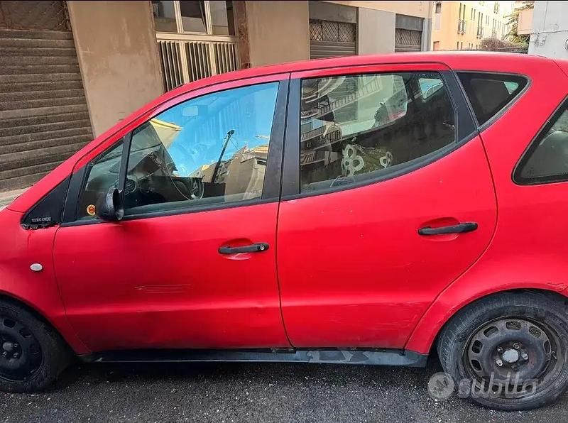 Usata Mercedes A140 82 CV (60 kW) 2000 Rosso Utilitaria