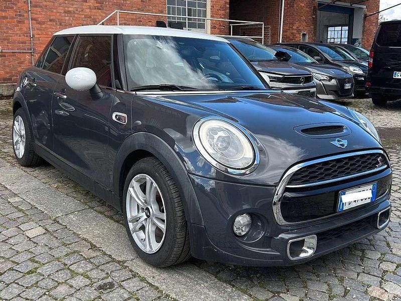 Grigio Usata 2015 Mini Cooper SD Business Due volumi | 13.300 € (Buon prezzo) - Immagine 1/4