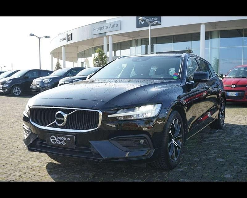 Nero Usata 2020 Volvo V60 Momentum Station wagon | 20.900 € (Buon prezzo) - Immagine 1/4