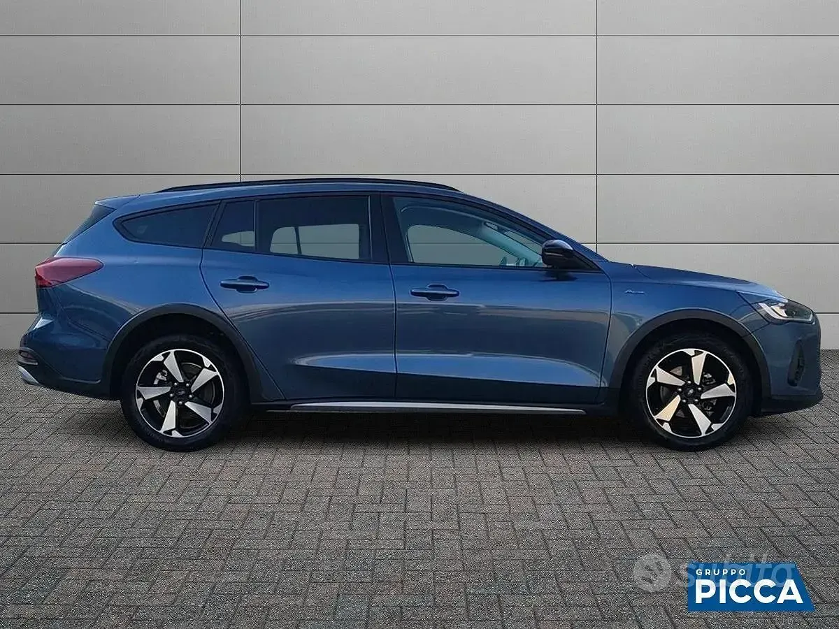 Usata Ford Focus Active 125 CV (91 kW) 2023 Blu Station wagon
