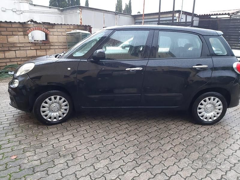 Begagnad Fiat 500L 95 HK (69 kW) 2019 Svart Minibuss