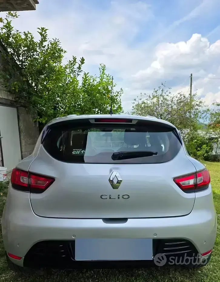 Usata Renault Clio IV 90 CV (66 kW) 2018 Grigio Berlina