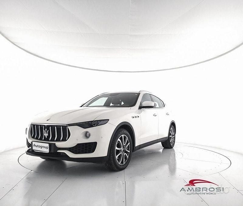 Usata Maserati Levante 275 CV (202 kW) 2017 Bianco panna SUV