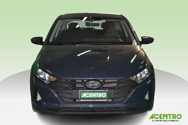 Usata Hyundai i20 83 CV (61 kW) 2023 Gray Utilitaria