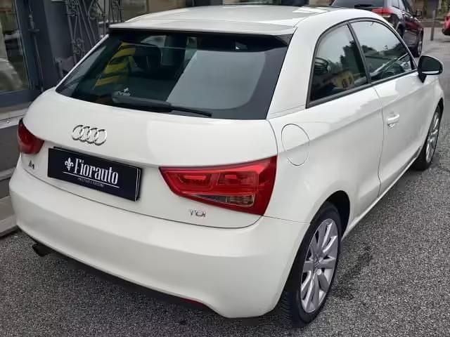 Usata Audi A1 Ambition 104 CV (76 kW) 2011 Bianco Utilitaria