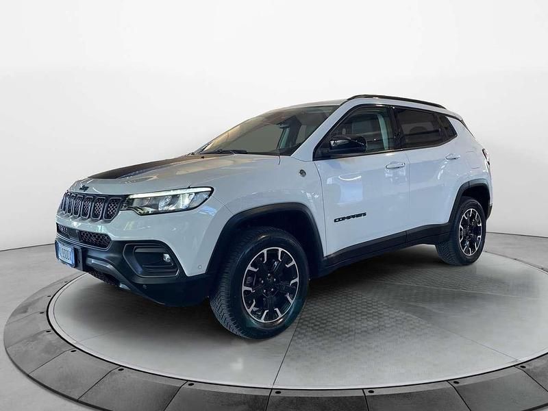 Bianco Usata 2022 Jeep Compass Trailhawk SUV | 24.990 € (Molto cara) - Immagine 1/4
