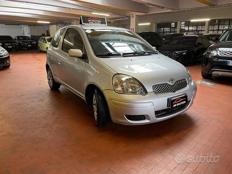 Usata Toyota Yaris 2005 Grigio Berlina