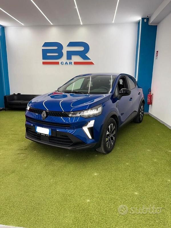 Usata Renault Captur Techno 101 CV (74 kW) 2024 Blu SUV