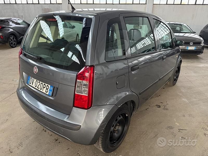 Usata Fiat Idea 80 CV (58 kW) 2009 Grigio Monovolume