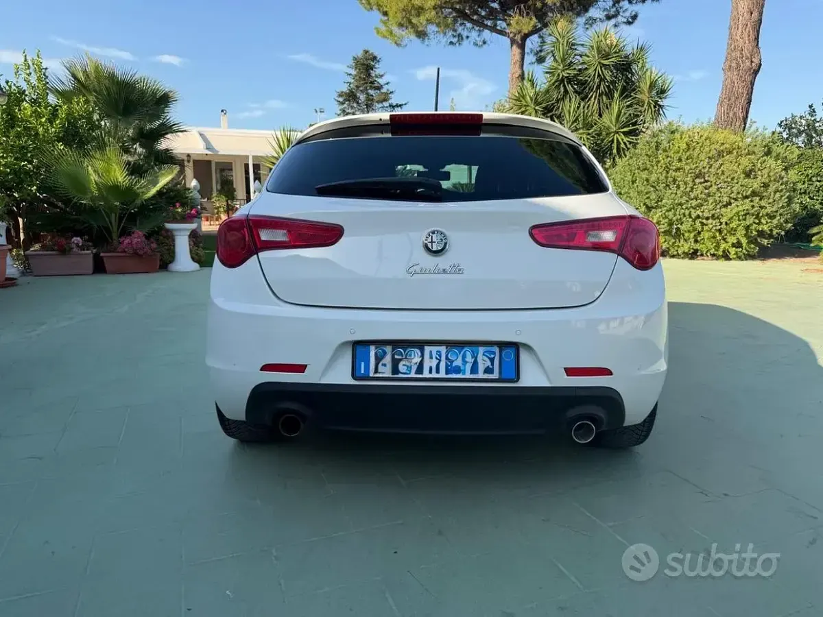Usata Alfa Romeo Giulietta 120 CV (88 kW) 2013 Bianco Utilitaria