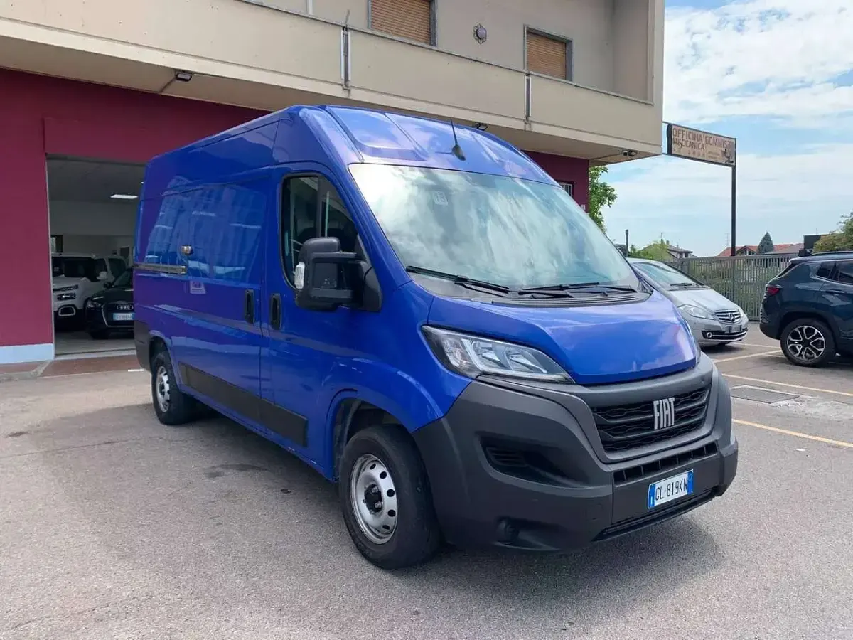Usata Fiat Ducato 120 CV (88 kW) 2022 Blu/azzurro Furgone