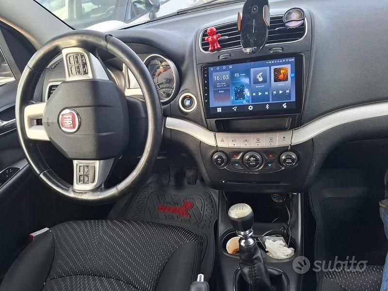 Usata Fiat Freemont 140 CV (102 kW) 2011 Grigio SUV