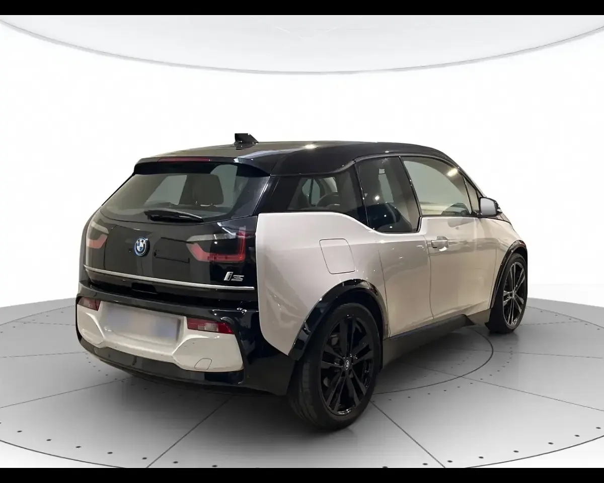 Usata BMW i3 75 kW (102 CV) 2021 Grigio Utilitaria