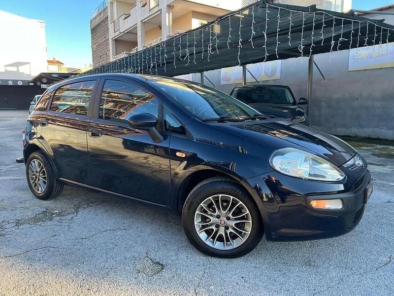 Blu Usata 2011 Fiat Punto Evo Dynamic Due volumi | 4999 € (Buon prezzo) - Immagine 1/4