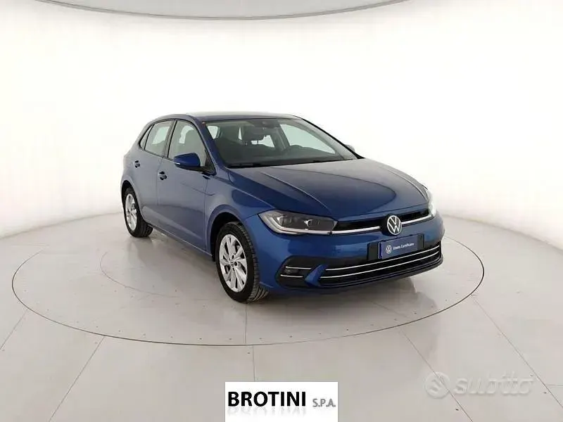 Usata VW Polo Style 95 CV (69 kW) 2025 Grigio Utilitaria