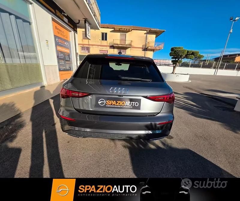Usata Audi A3 S-Line 150 CV (110 kW) 2023 Grigio Berlina