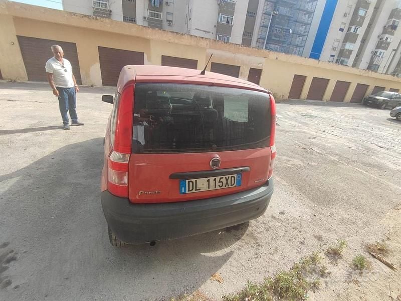 Usata Fiat Panda 70 CV (51 kW) 2007 Rosso Utilitaria