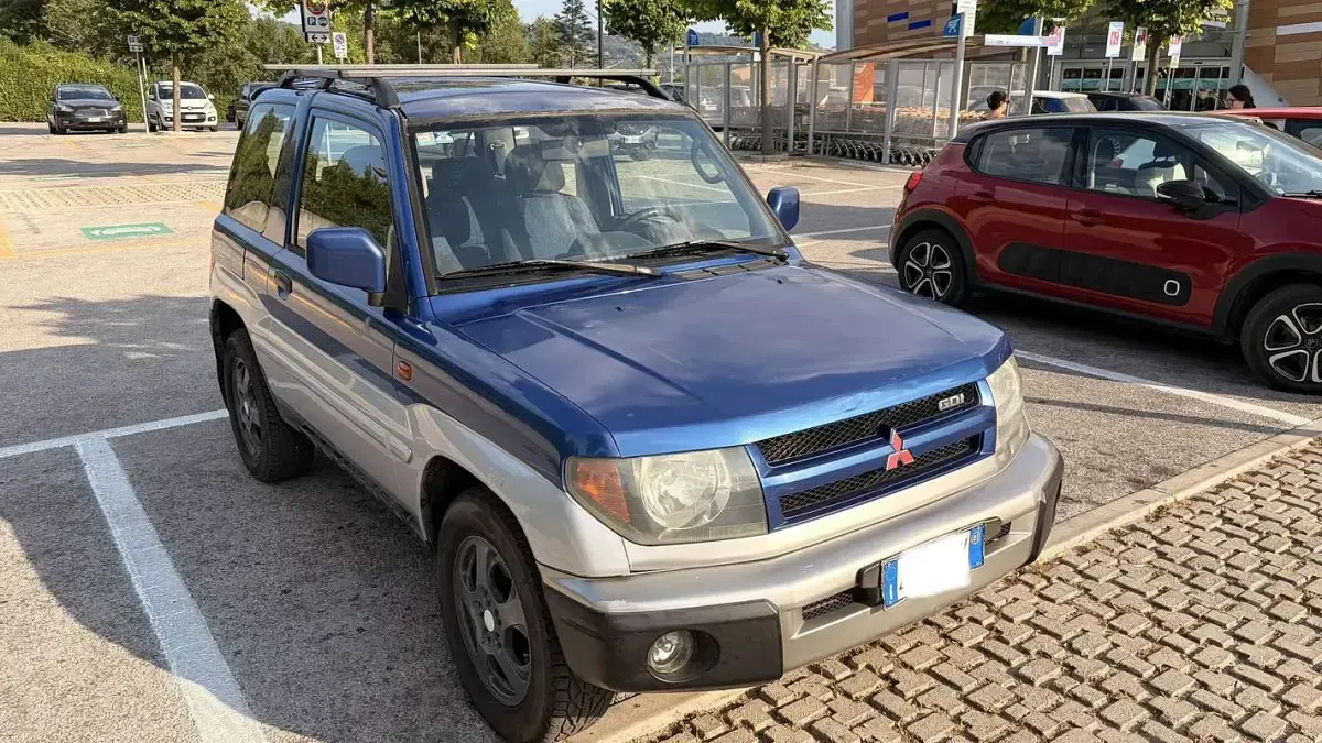 Usata Mitsubishi Pajero 120 CV (88 kW) 2001 Blu/azzurro SUV