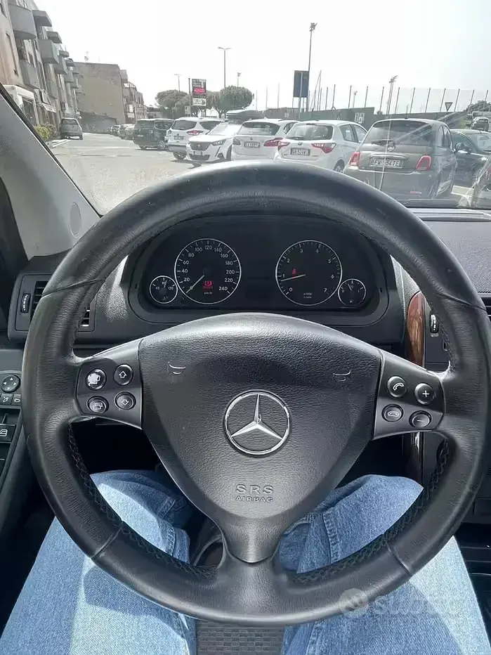 Usata Mercedes A160 95 CV (69 kW) 2012 Bianco Utilitaria