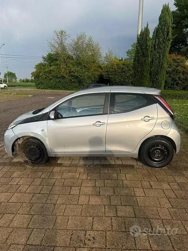 Usata Toyota Aygo 69 CV (50 kW) 2015 Utilitaria