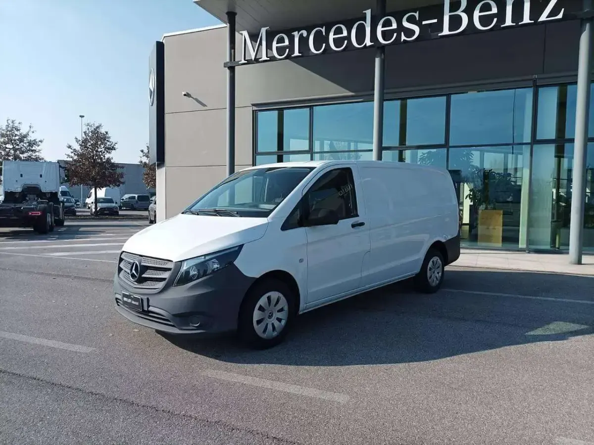 Usata Mercedes Vito 163 CV (119 kW) 2019 Bianco artico Furgone