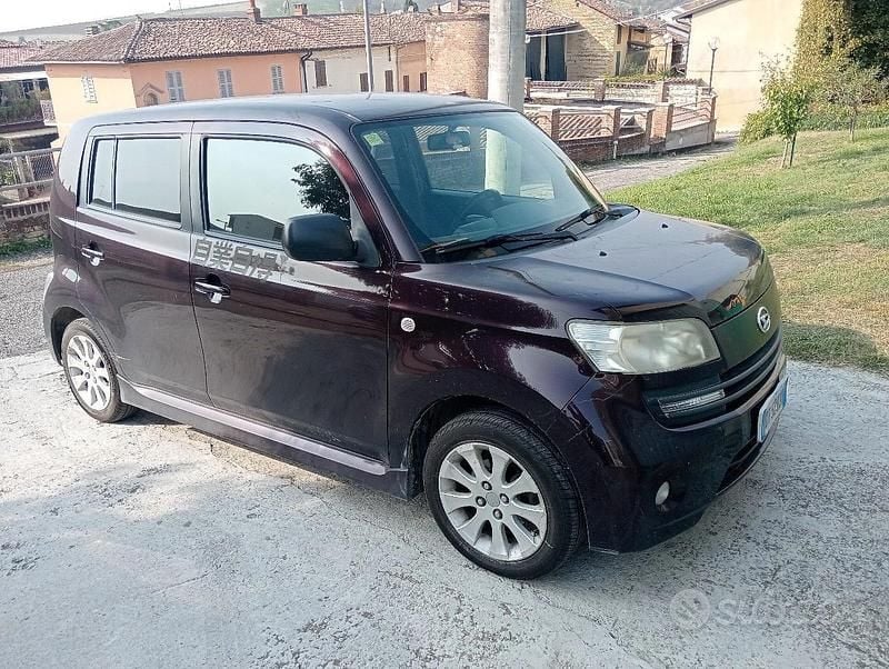 Usata Daihatsu Materia 103 CV (75 kW) 2008 Marrone Monovolume