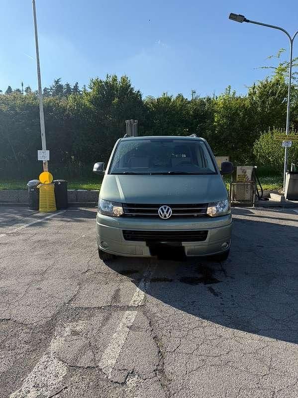 Usata VW Multivan Comfortline 140 CV (102 kW) 2011 Furgone