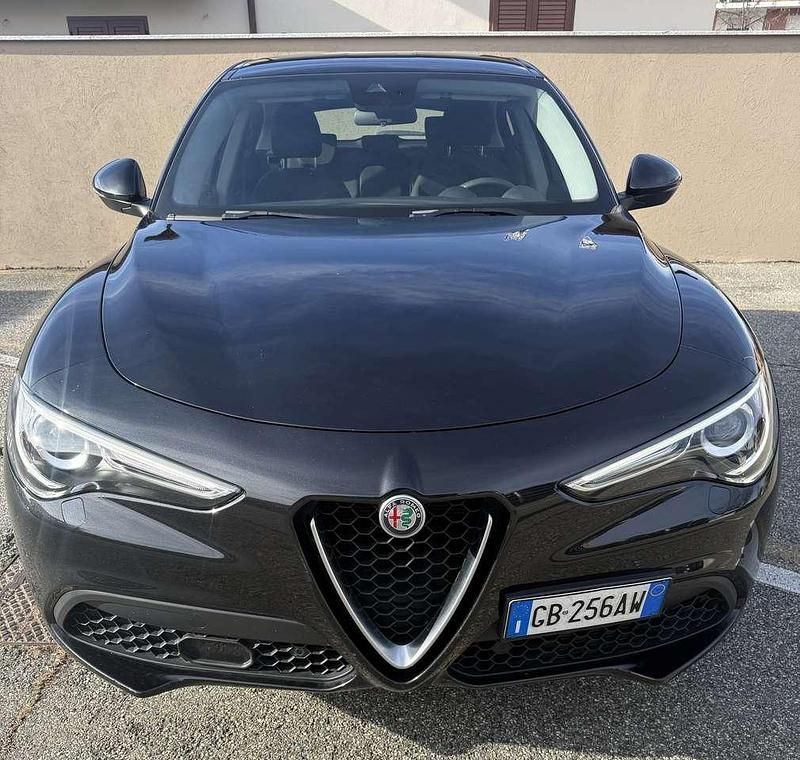 Usata Alfa Romeo Stelvio Business 190 CV (139 kW) 2020 Nero SUV