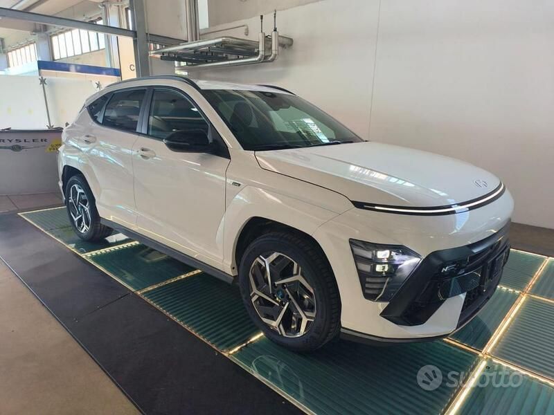 Bianco Nuova 2025 Hyundai Kona N Line SUV | 29.500 € (Buon prezzo) - Immagine 1/4