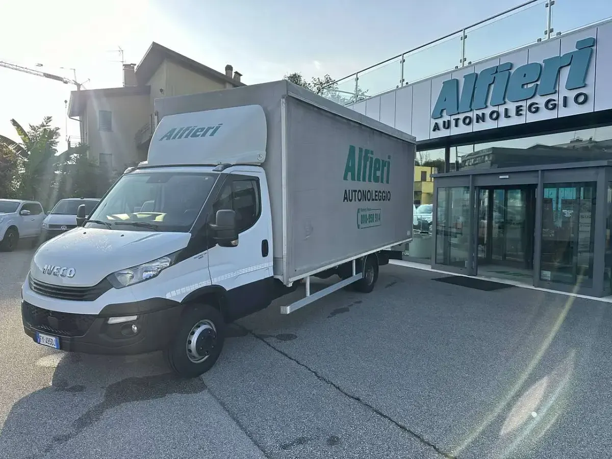 Usata Iveco Daily 179 CV (131 kW) 2019 Bianco Furgone