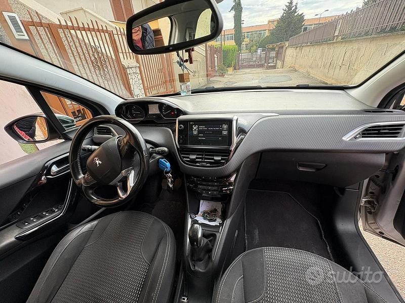Usata Peugeot 208 Allure 75 CV (55 kW) 2016 Grigio Utilitaria