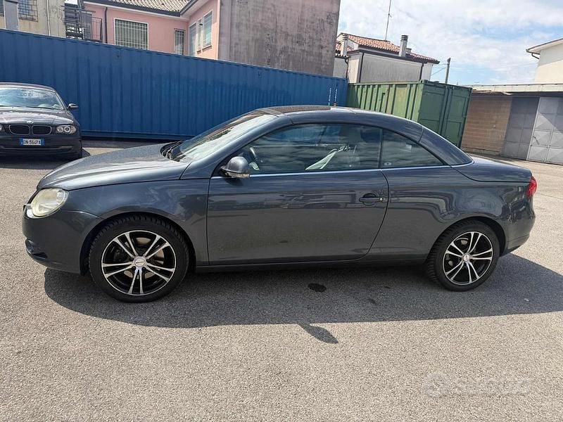 Begagnad VW Eos 140 HK (102 kW) 2006 Grå Cab