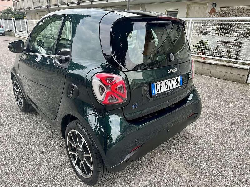 Usata Smart ForTwo Coupé 41 kW (56 CV) 2021 Utilitaria