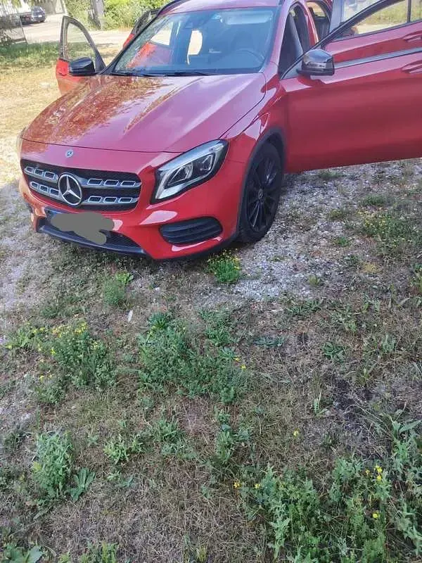 Usata Mercedes GLA180 Premium 122 CV (89 kW) 2020 SUV