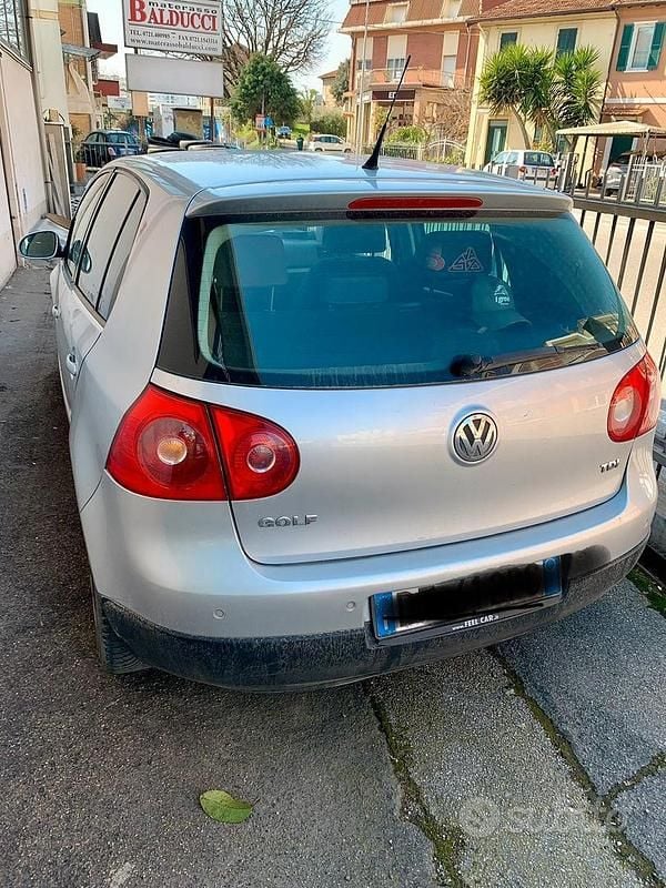 Usata VW Golf V 2006 Grigio Utilitaria