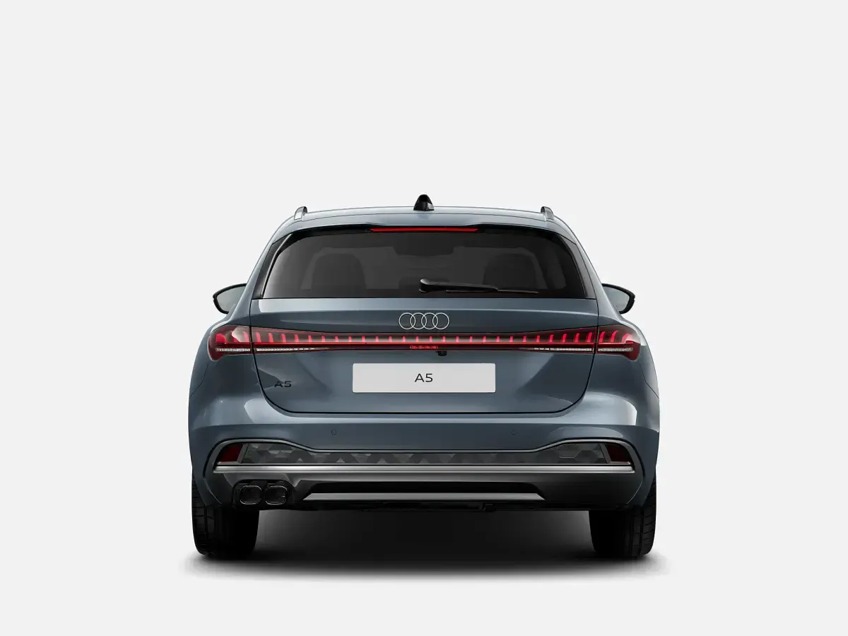 Nuova Audi A5 Advanced 204 CV (150 kW) 2026 Blu horizon metallizzato Station wagon