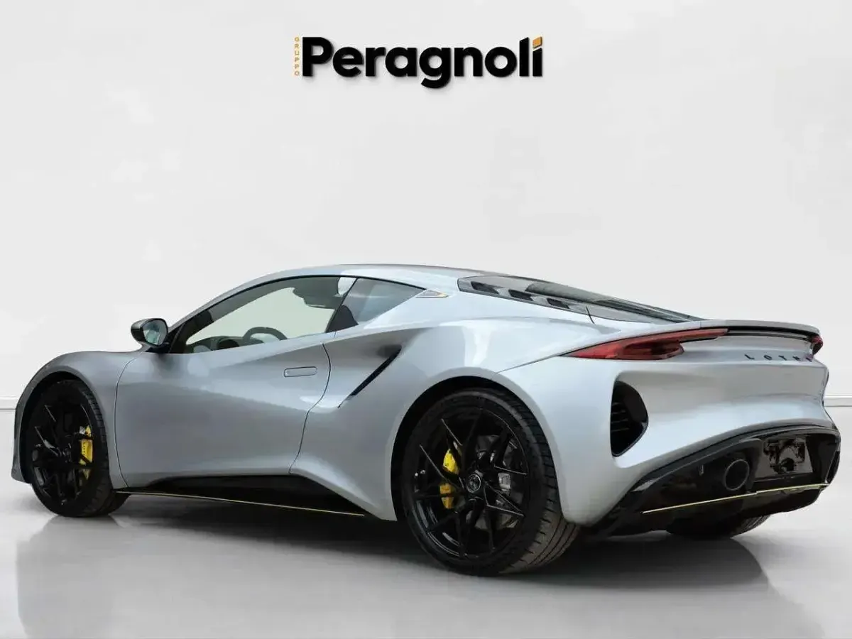 Nuova Lotus Emira 405 CV (297 kW) 2026 Grigio Coupé
