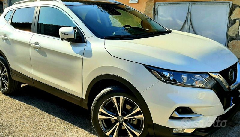 Usata Nissan Qashqai N-Connecta 116 CV (85 kW) 2018 Bianco SUV