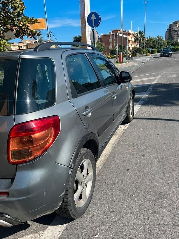 Usata Suzuki SX4 90 CV (66 kW) 2009 Marrone Berlina