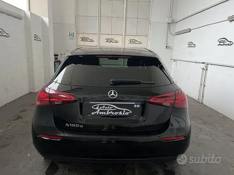 Usata Mercedes A180 Premium 116 CV (85 kW) 2025 Nero Berlina