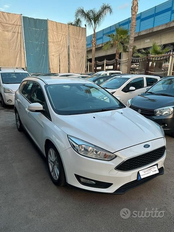 Bianco Usata 2015 Ford Focus Titanium Station wagon | 5850 € (Buon prezzo) - Immagine 1/4