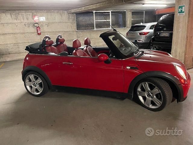Usata Mini Cooper Cabriolet 116 CV (85 kW) 2005 Rosso Cabrio
