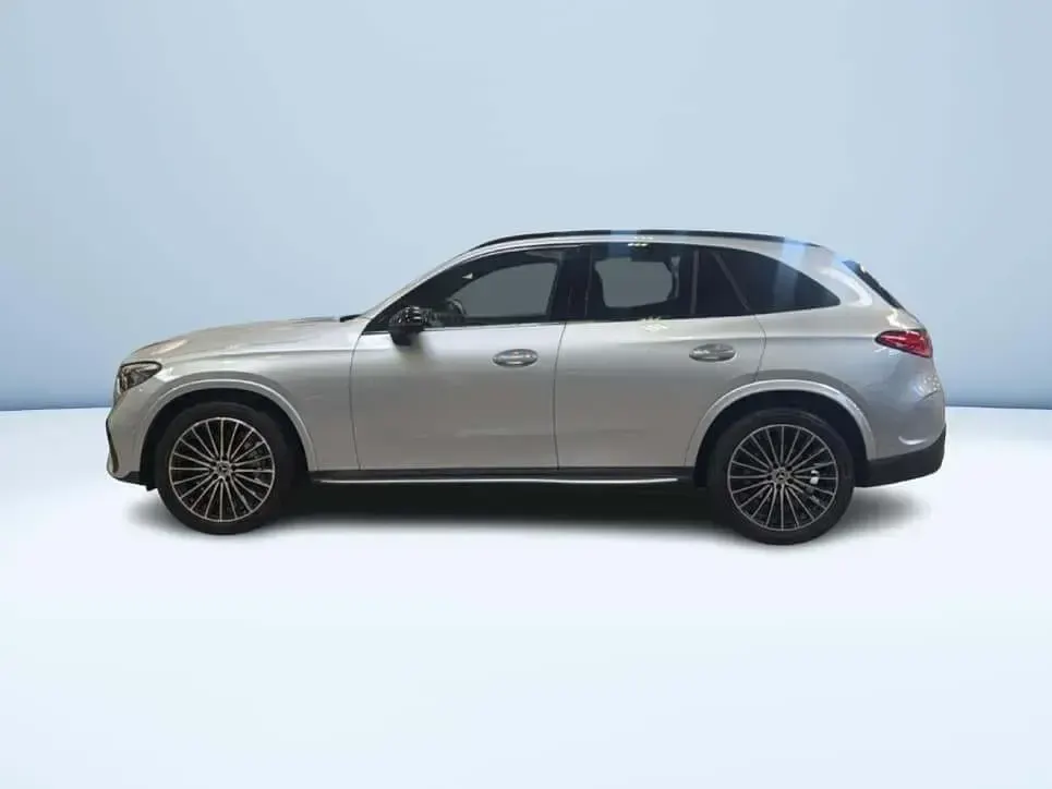 Usata Mercedes GLC220 AMG Line Premium 197 CV (144 kW) 2024 Argento SUV