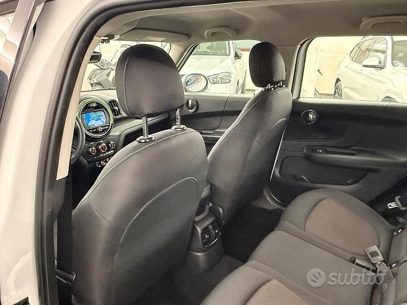 Usata Mini One D Countryman Business 116 CV (85 kW) 2019 Bianco SUV