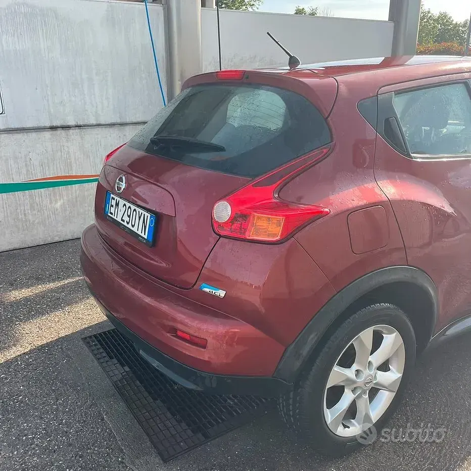 Usata Nissan Juke 110 CV (80 kW) 2012 Rosso SUV