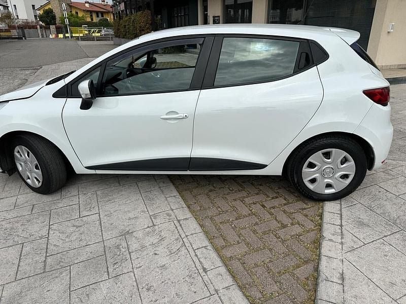 Usata Renault Clio IV 73 CV (53 kW) 2018 Bianco Berlina