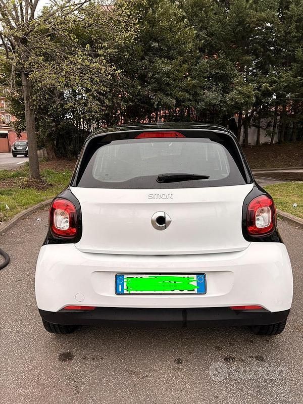 Usata Smart ForFour 2017 Bianco Utilitaria