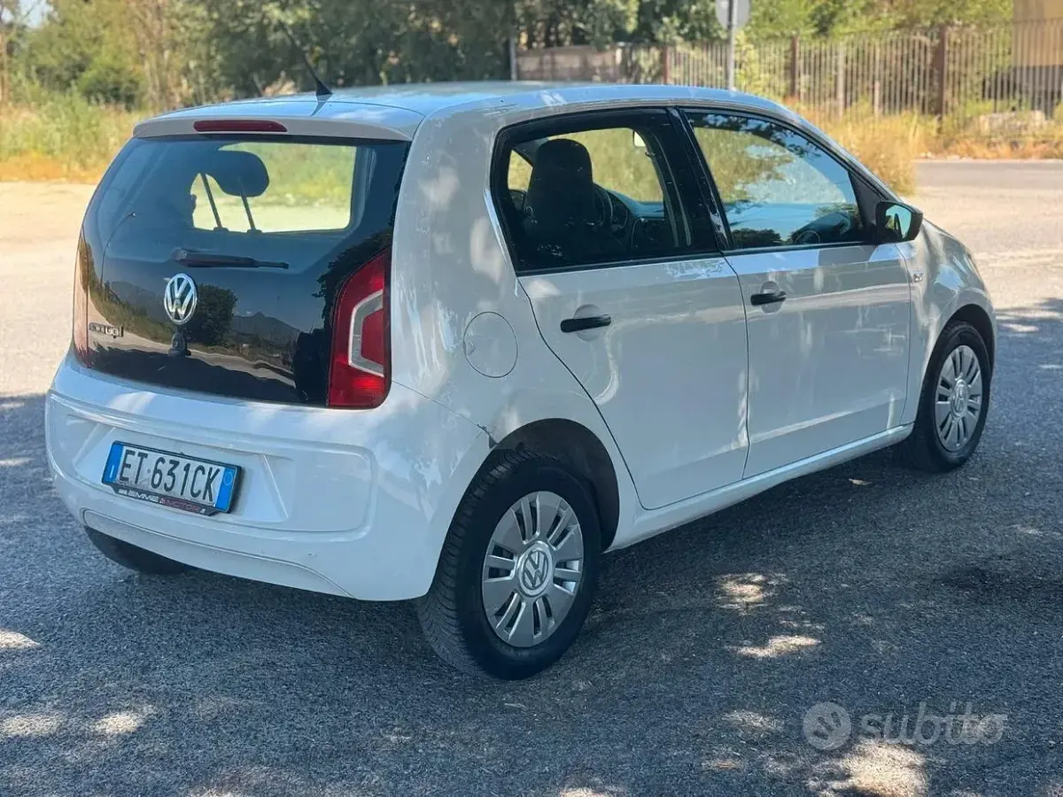 Usata VW up! 68 CV (50 kW) 2013 Bluazzurro Utilitaria