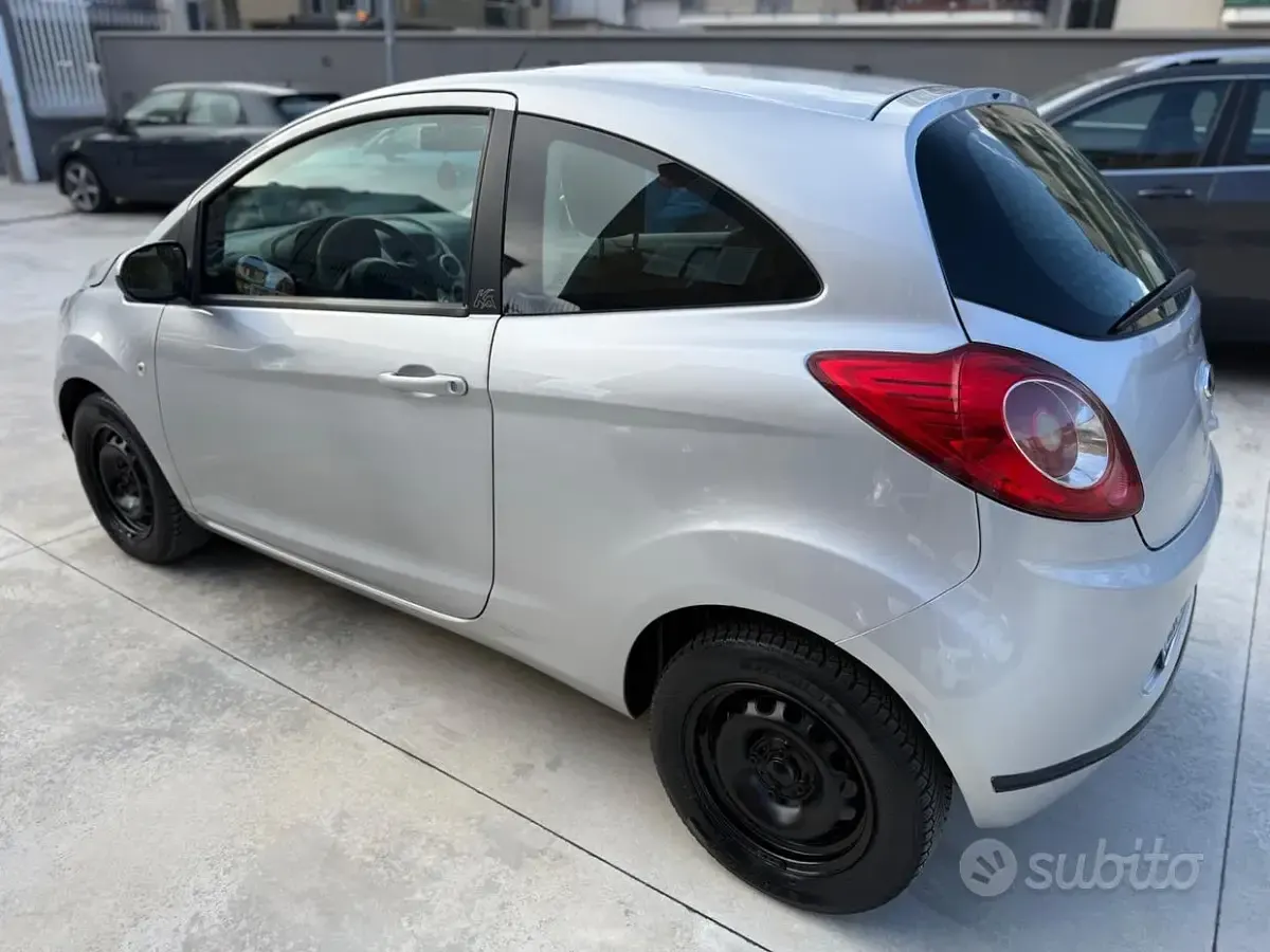 Usata Ford Ka 69 CV (50 kW) 2013 Grigio Utilitaria