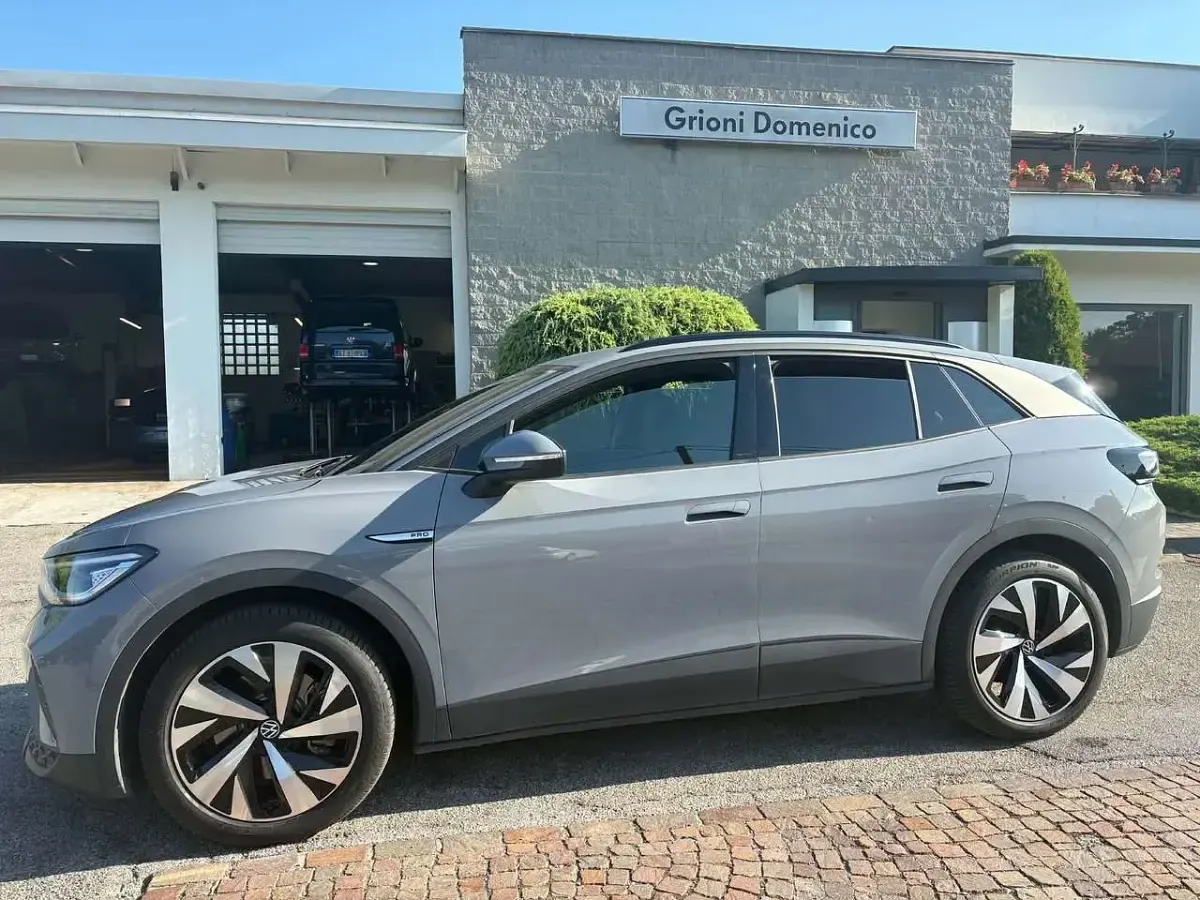 Usata VW ID.4 Pro Performance 150 kW (204 CV) 2023 Moonstone grey SUV